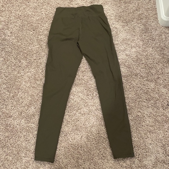 Workout pants - Picture 3 of 3